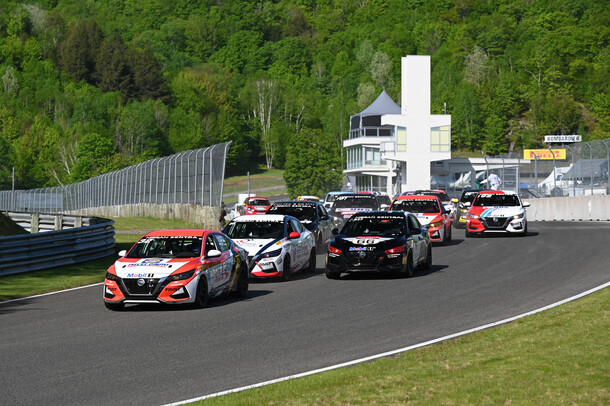 Photo - Alexandre Fortin et Simon Charbonneau premiers vainqueurs 2023 de la Coupe Nissan Sentra