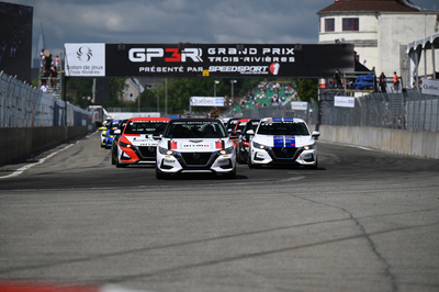 Coupe Nissan Sentra Cup en photos, 9-11 AOÛT | GRAND PRIX DE TROIS-RIVIÈRES - Photo ID No.N66-2508191713190