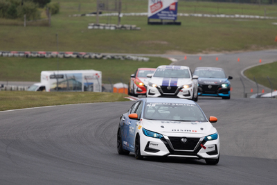 Coupe Nissan Sentra Cup en photos, 30, 31 août, 1er sept. | Canadian Tire Motorsport Park - Photo ID No.N67-250819223045