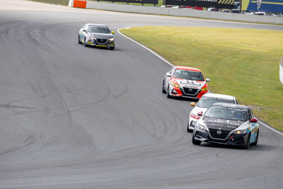 Coupe Nissan Sentra Cup en photos, 30, 31 août, 1er sept. | Canadian Tire Motorsport Park - Photo ID No.N67-250819223458