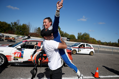 Coupe Nissan Sentra Cup en photos, 27-29 septembre | Calabogie Motorsports Park - Photo ID No.N68-250819223612