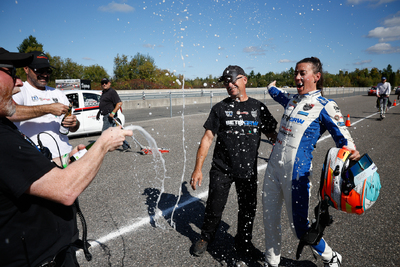 Coupe Nissan Sentra Cup en photos, 27-29 septembre | Calabogie Motorsports Park - Photo ID No.N68-250819223614