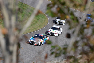 Coupe Nissan Sentra Cup en photos, 27-29 septembre | Calabogie Motorsports Park - Photo ID No.N68-2508192236380