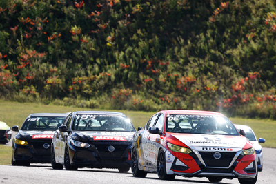 Coupe Nissan Sentra Cup en photos, 27-29 septembre | Calabogie Motorsports Park - Photo ID No.N68-2508192237520
