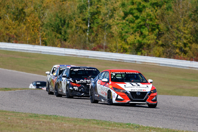 Coupe Nissan Sentra Cup en photos, 27-29 septembre | Calabogie Motorsports Park - Photo ID No.N68-2508192237580