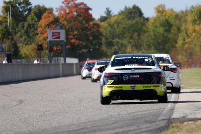 Coupe Nissan Sentra Cup en photos, 27-29 septembre | Calabogie Motorsports Park - Photo ID No.N68-2508192238010