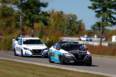 Coupe Nissan Sentra Cup en photos, 27-29 septembre | Calabogie Motorsports Park - Photo ID No.N68-250819223904