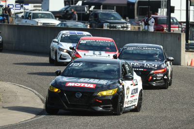 Coupe Nissan Sentra Cup en photos, 27-29 septembre | Calabogie Motorsports Park - Photo ID No.N68-2508192239290