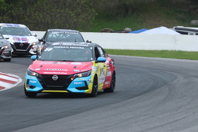 Coupe Nissan Sentra Cup en photos, 16, 17, 18 mai | Canadian Tire Motorsport Park - Photo ID No.N69-250819234744
