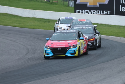 Coupe Nissan Sentra Cup en photos, 16, 17, 18 mai | Canadian Tire Motorsport Park - Photo ID No.N69-2508192349350