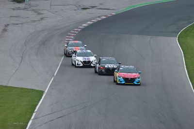 Coupe Nissan Sentra Cup en photos, 16, 17, 18 mai | Canadian Tire Motorsport Park - Photo ID No.N69-2508192350260