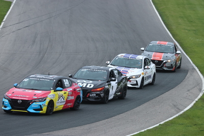 Coupe Nissan Sentra Cup en photos, 16, 17, 18 mai | Canadian Tire Motorsport Park - Photo ID No.N69-250819235253